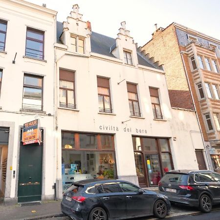 The Old Town Lodge In The Heart Of Antwerpen Bagian luar foto