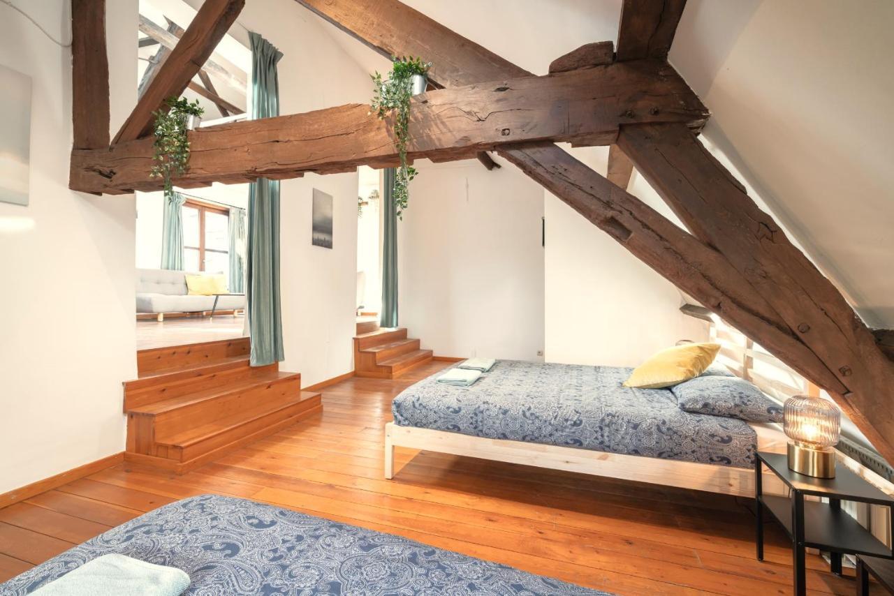 The Old Town Lodge In The Heart Of Antwerpen Bagian luar foto